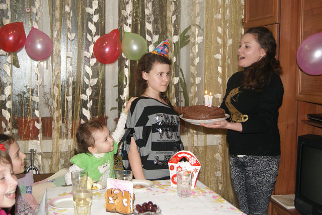 СНЕЖКИН ДЕНЬ РОЖДЕНИЕ)))