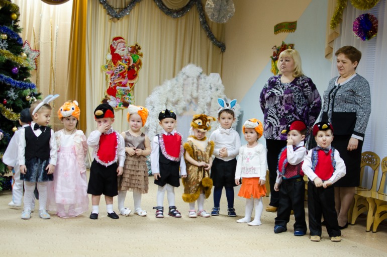 Первый утренник в саду =)