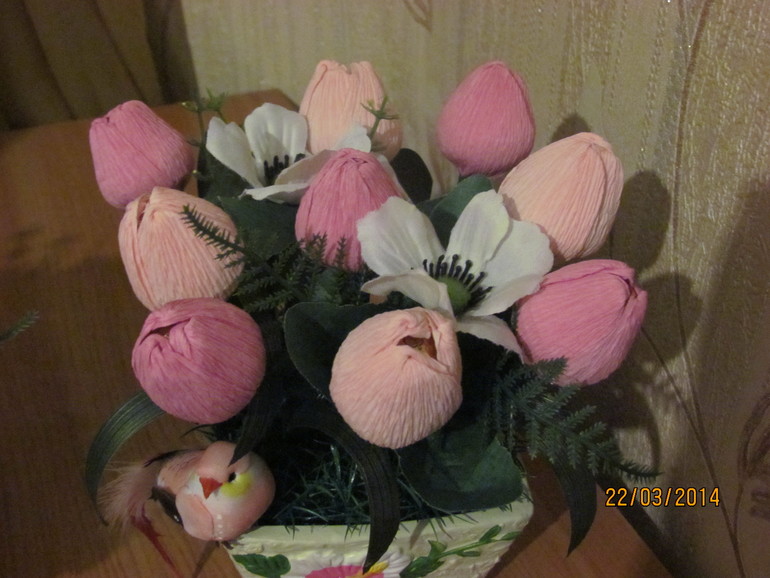 Крокусы.