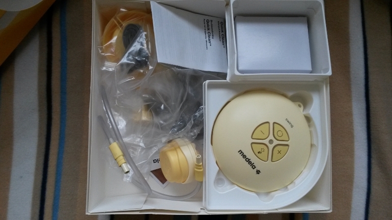 Продаю Новый Электронный двухфазный молокоотсос Medela Swing +смартсоска кальма 5000р.
