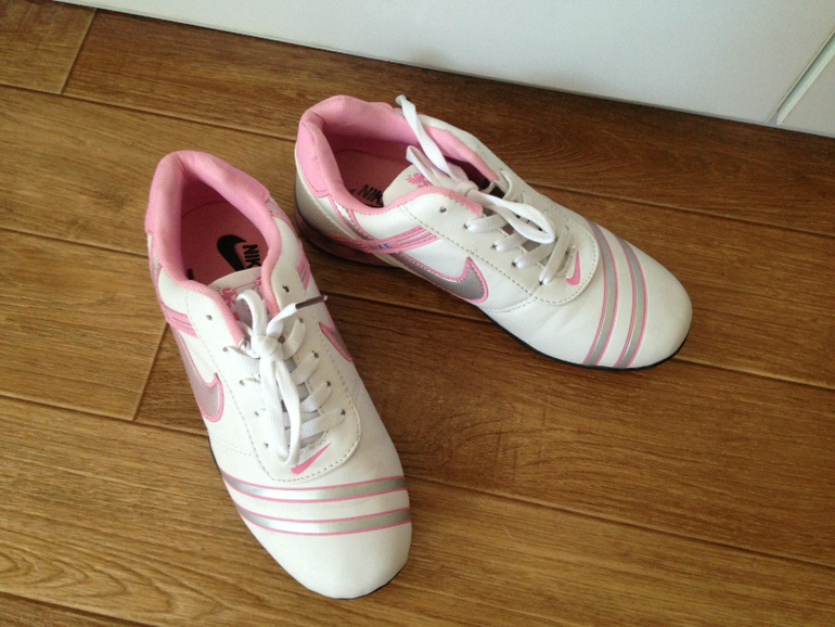 Кроссовки Nike 37 размер.