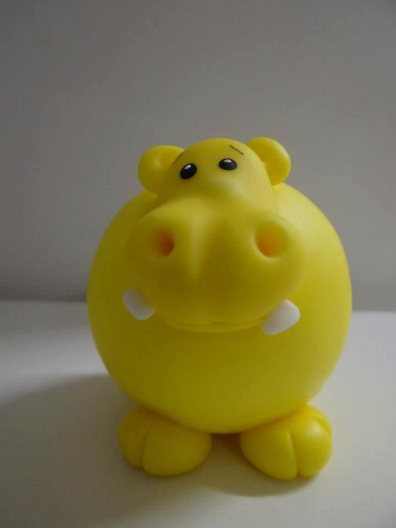Кот, Пятачок, Гусеничка и др...)))