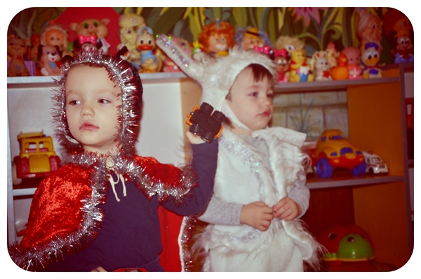 Первый новогодний утренник в яслях