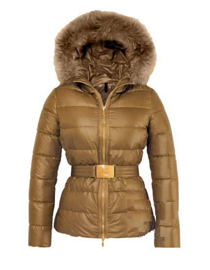 ПУховик Moncler 3000т.р.