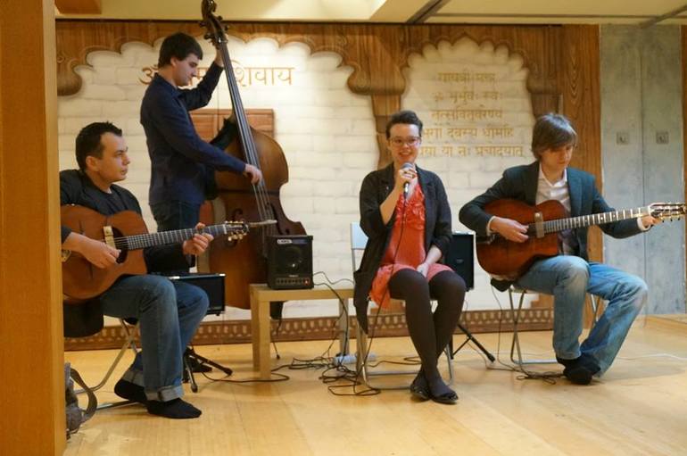 14 апреля: gipsy-джаз на Кунцевской! Приглашаем на концерт мам с малышами от 1 месяца :)