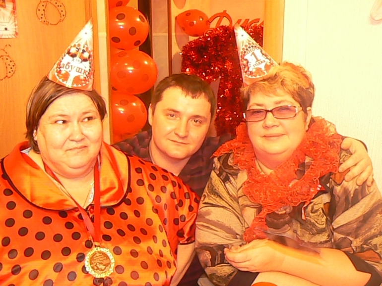 Празднование красно - черного годовасия часть 2!!!!