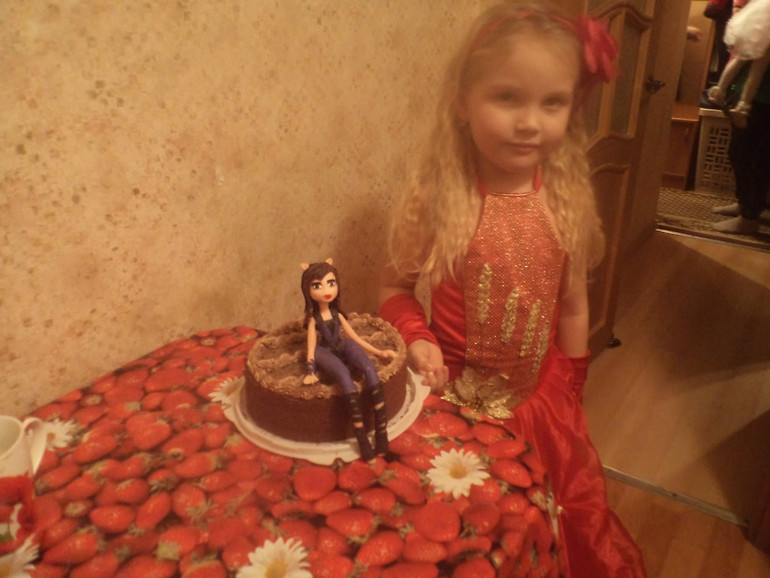 Кукла монстер хай для племяницы