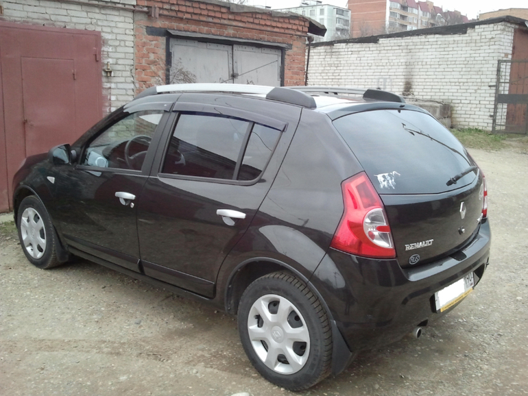 продаем RENUALT SANDERO2011г.в.
