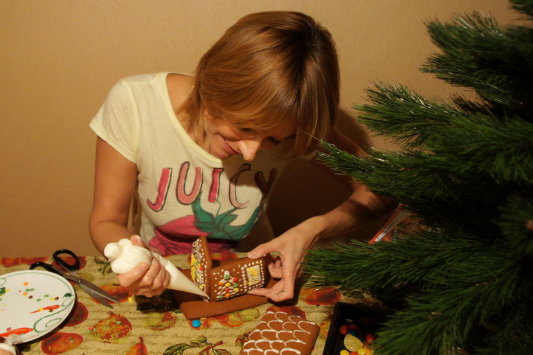 Наш первый пряничный домик!