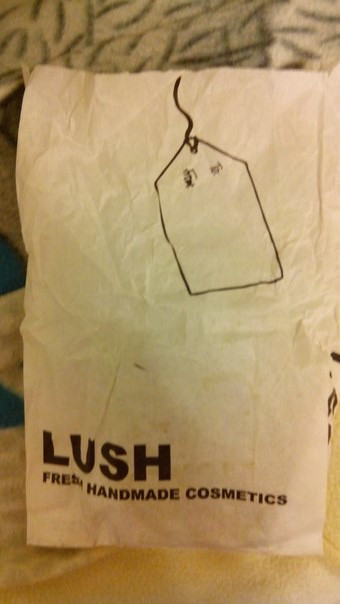LUSH хна чёрная 4 кусочка - 300р