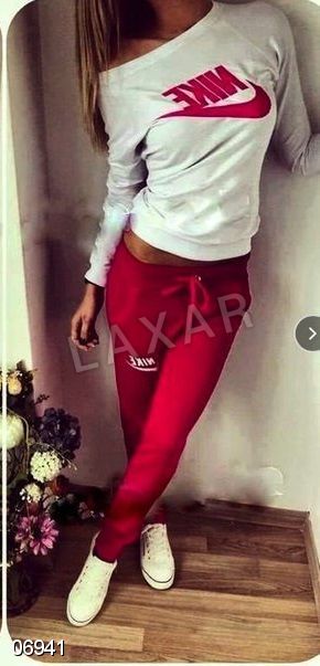 Фото девушек в костюмах на аву в Фото девушек в костюмах на аву в