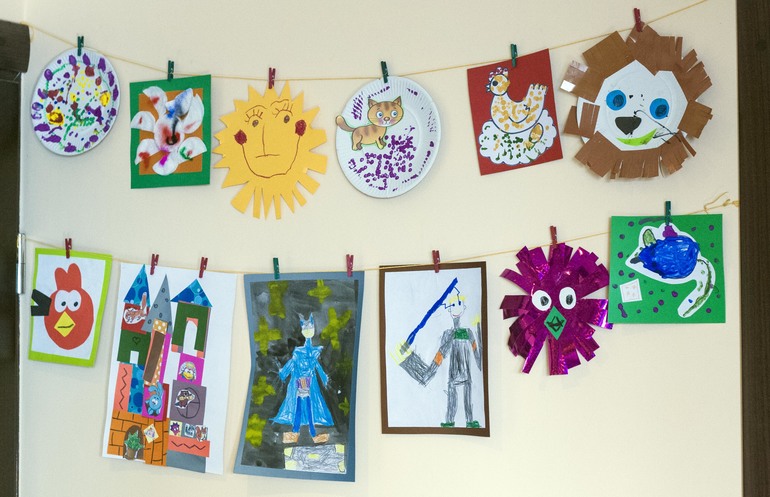 Про выставку в прихожей