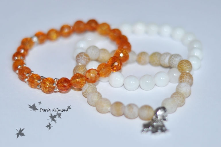 Сеты браслетов из натуральных камней.