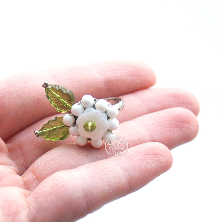 Колье-платок, браслет, серьги и кольцо "Пробуждение весны"