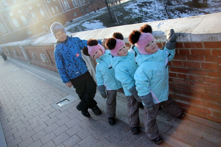 одняшка, тройняшки, царицыно, четыре батона, уточки)))