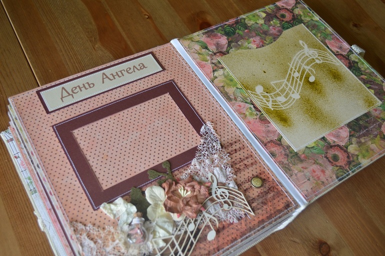 Альбом первого годика для Вареньки