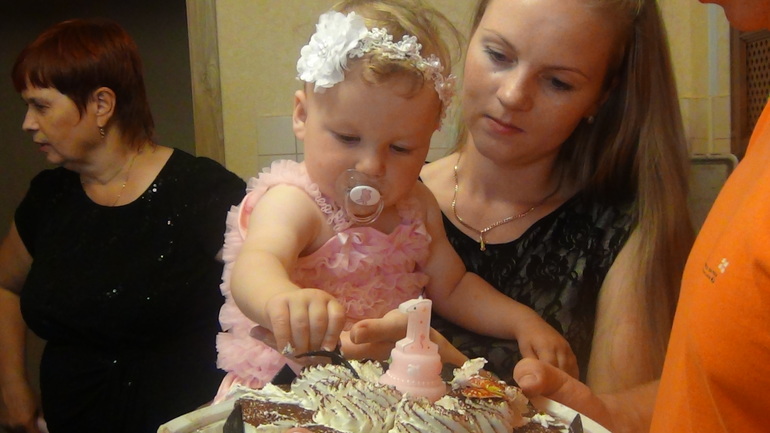 Нашей Лёльке Годик!!!