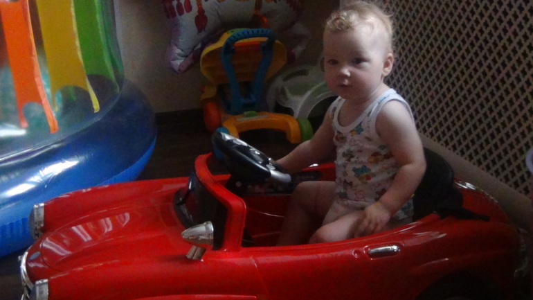 Нашей Лёльке Годик!!!