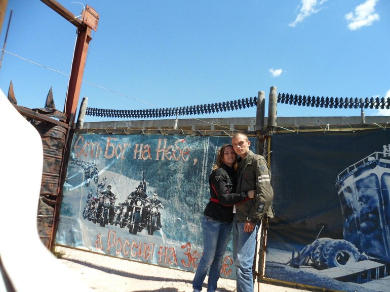 Мы с тобой проживем до ста лет...