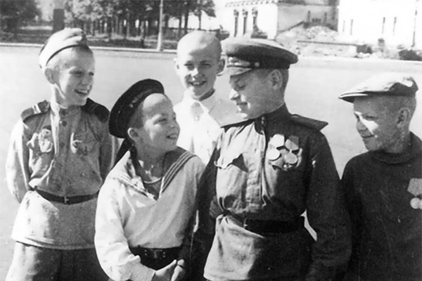 Юные защитники Отечества: тогда и сейчас