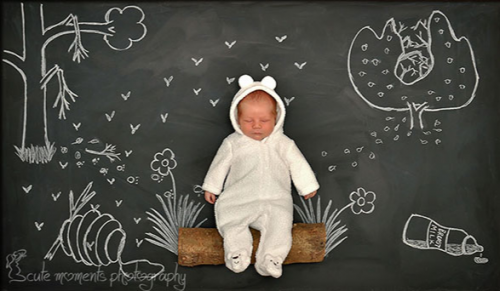 Очередная оригинальная идея для фотосъемки спящего малыша :)