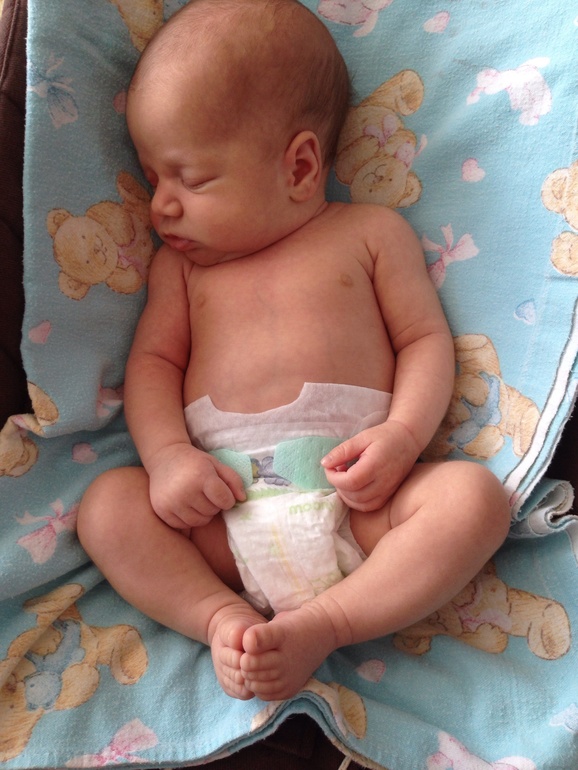 Вареньке уже 3 недельки!!!! Мы растем и хорошеем ттттттт!!!!