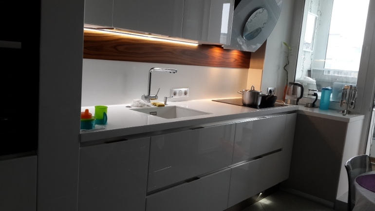 975a3d1acf104823aa679f4ea4c3ad51.jpg