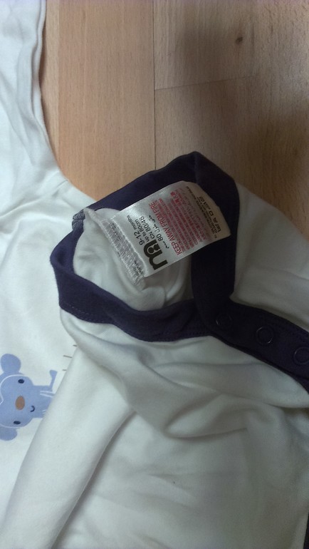 Продам  новые боди Mothercare, рост 80 см,  по 150 рублей.