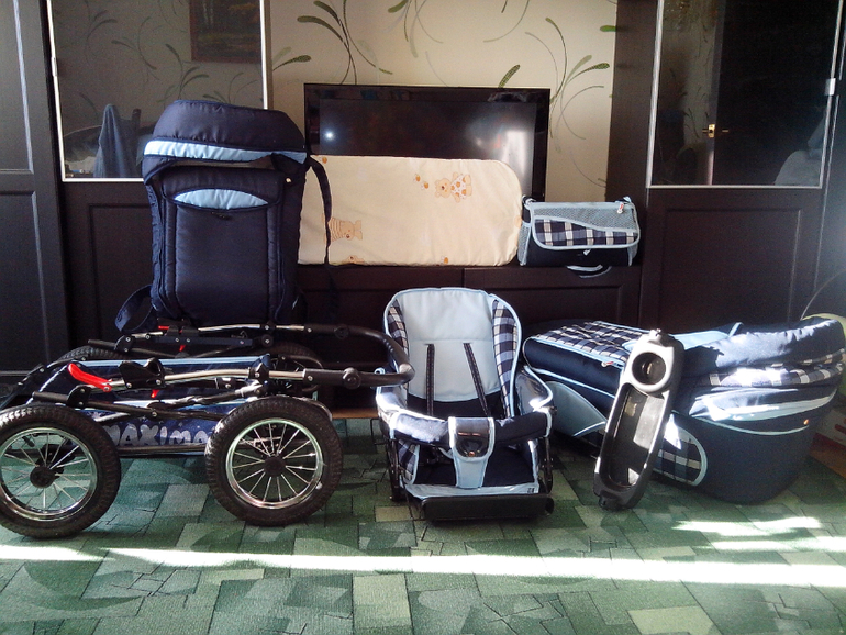продаю коляску maxima stroller 2 в 1