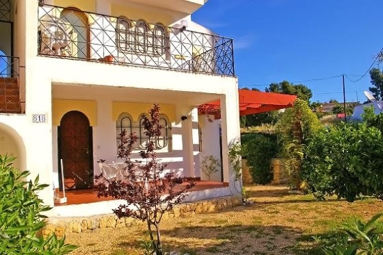 Дом отдыха с общим бассейном на 4 человекa в Кальпе, нa Коста Бланкe, в Испании.