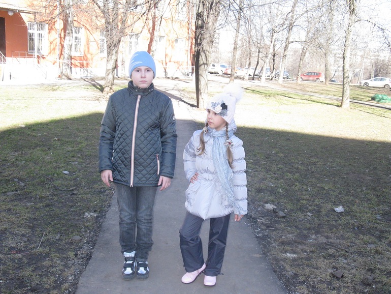 Солнечно, но холодно. А ведь было так тепло.....