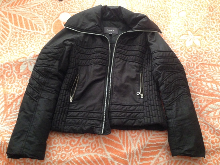 Женская куртка MEXX, размер 42. Цена 800 р.