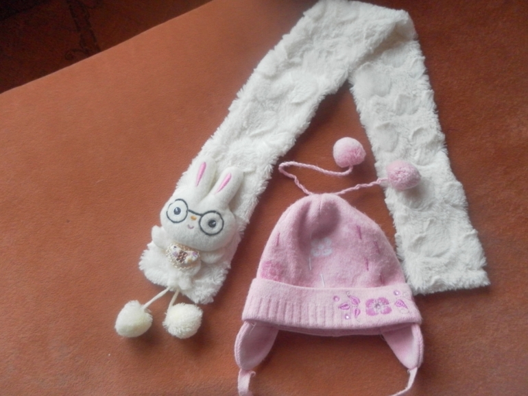 Продам комплект (штанишки+курточка)Весна.В отличном состоянии.