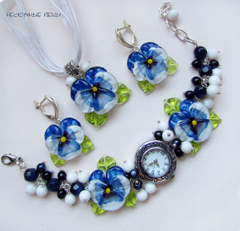 Комплект (часы, кулон, серьги)