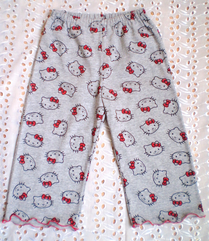 Пижамка Kitty.