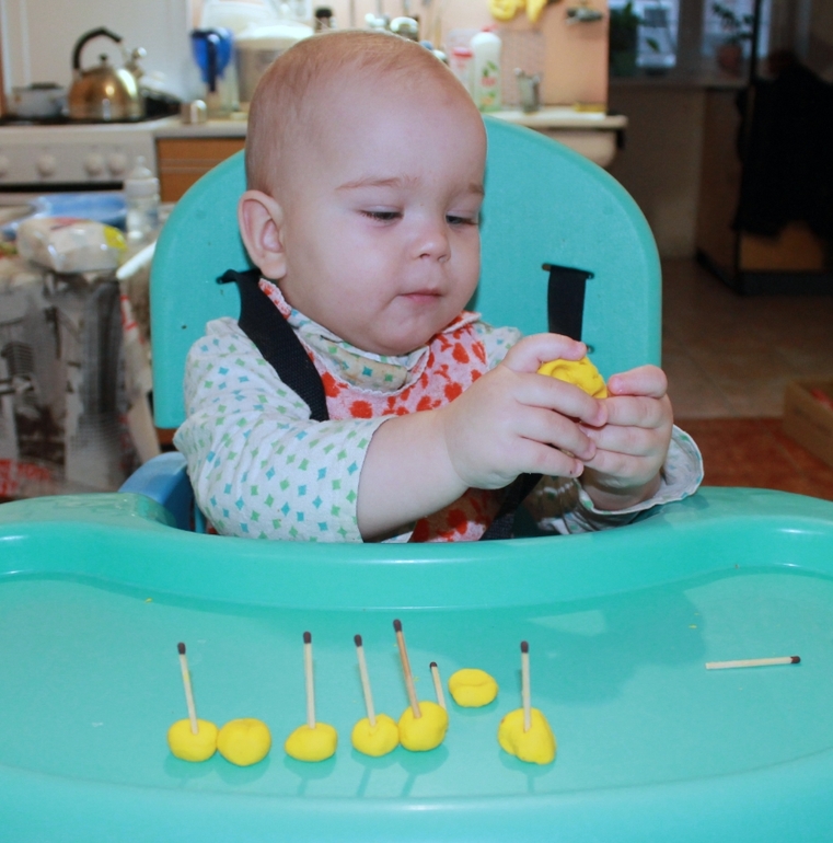 Игралки-самоделки наши.