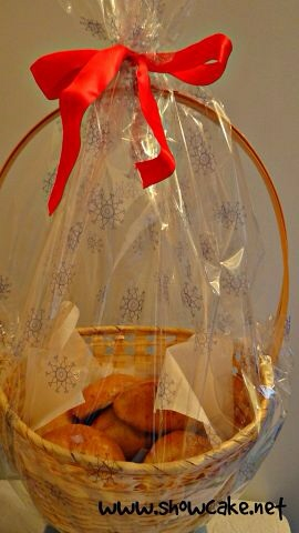 Пирожки с яблоками, угощение в детский сад.