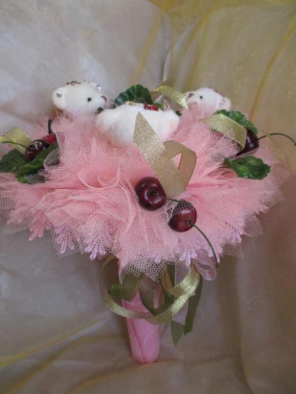 Вырастила первое деревце.