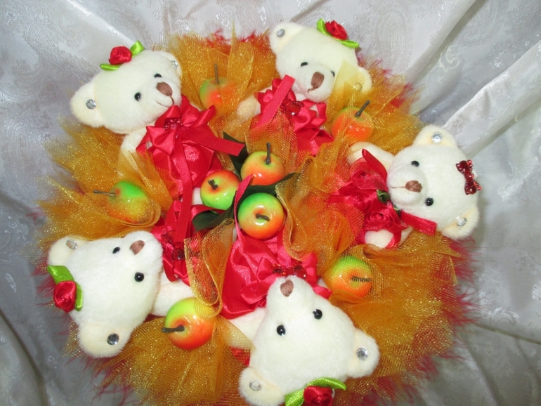 Вырастила первое деревце.