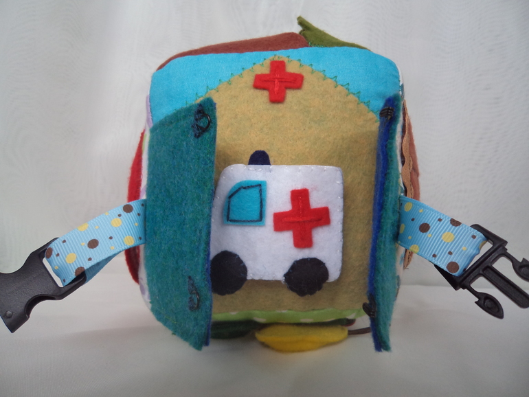 Развивающий кубик для деток после годика