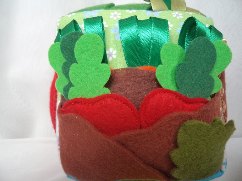 Развивающий кубик для деток после годика