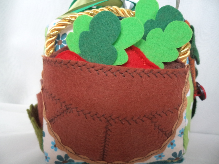 Развивающий кубик для деток после годика