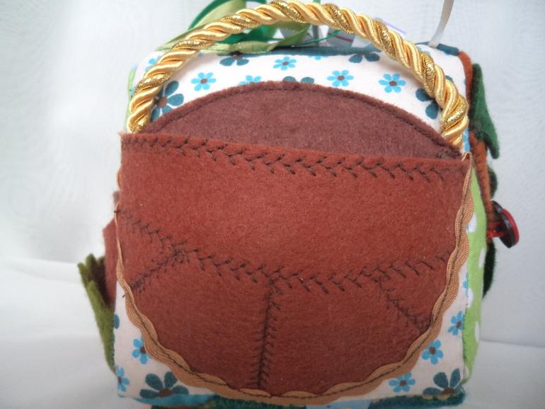 Развивающий кубик для деток после годика