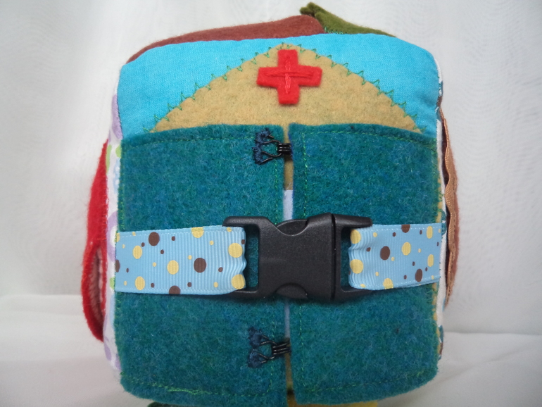 Развивающий кубик для деток после годика