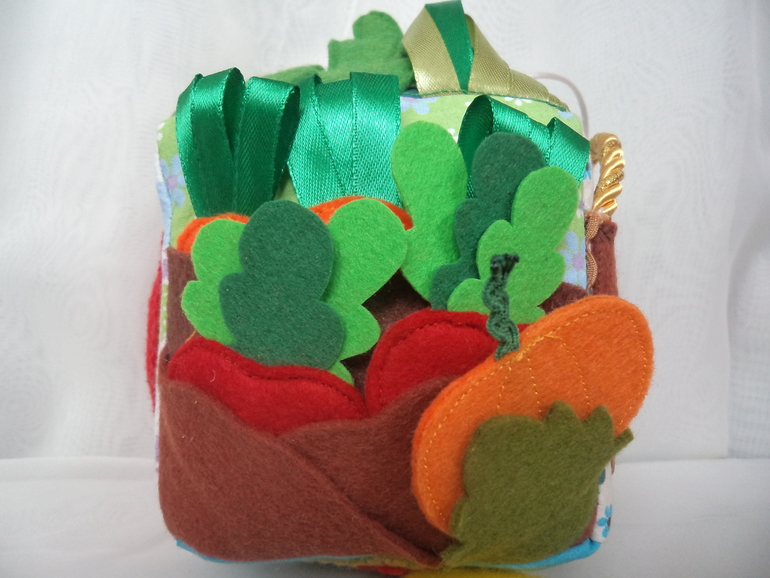 Развивающий кубик для деток после годика