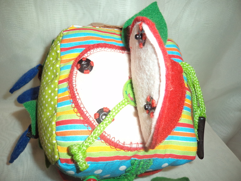 Развивающий кубик