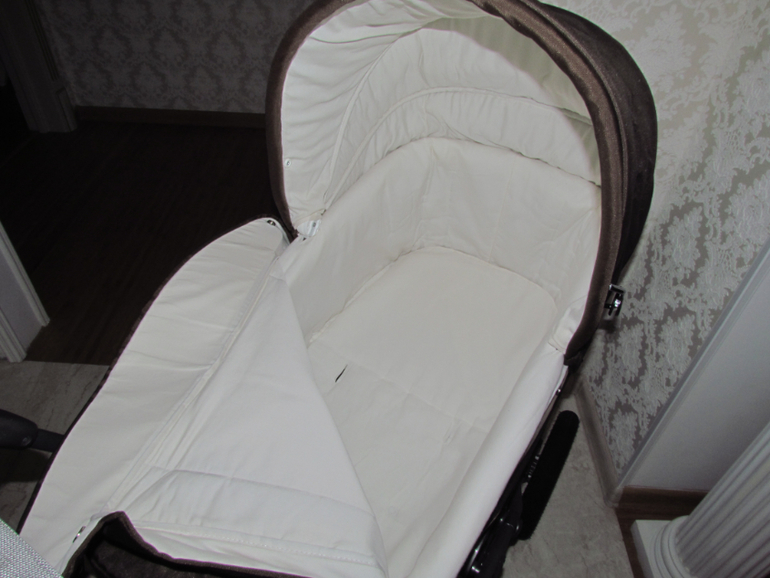 Продам коляску-люльку Inglesina Vittoria на шасси Ergo bike