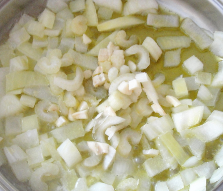 Пюре из брокколи и сельдерея