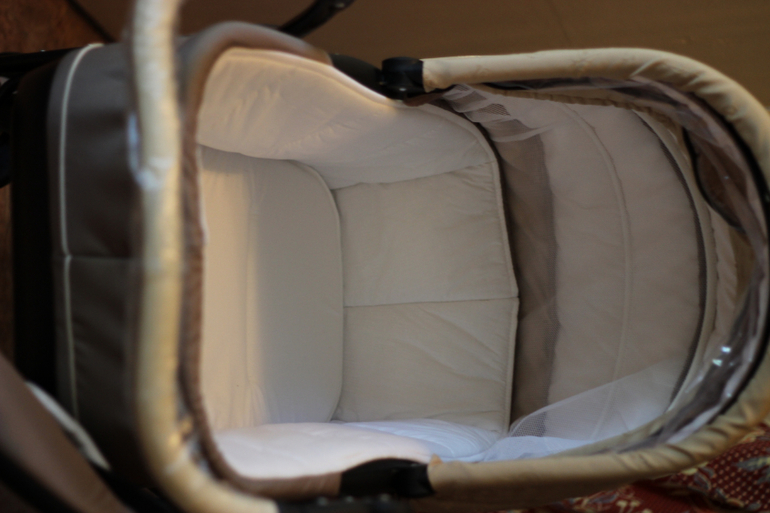 Купили коляску))