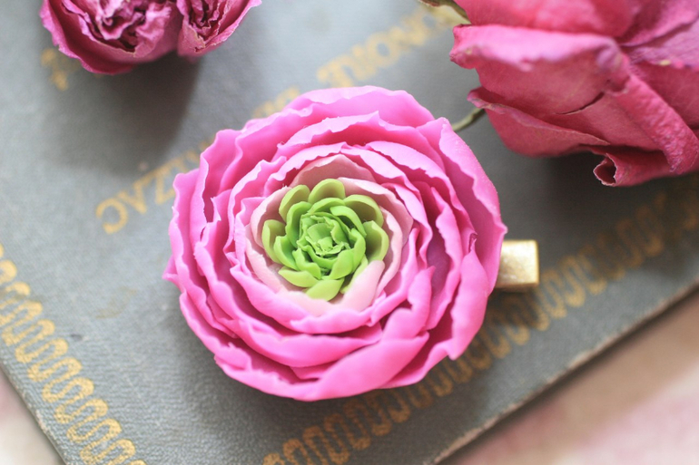 Зажимы для волос, венки, заколки из полимерной глины